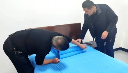 怀铁退休老同志重回警营献余热